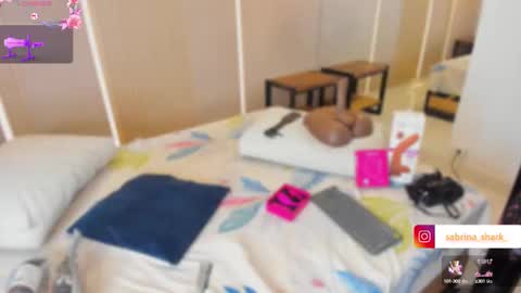 Snapshot of sabrina_shark chatting on September 24, 12:53 am Sabrina Shark online show from September 24, 12:53 am