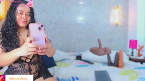 Snapshot of sabrina_shark chatting on October 28, 4:07 am Sabrina Shark online show from October 28, 4:07 am