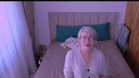 Sabrina MacMarren online show from May 1, 3:59 pm