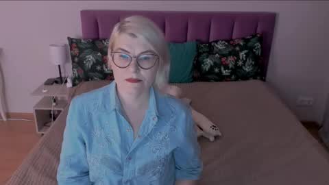 Sabrina MacMarren online show from February 11, 5:26 am
