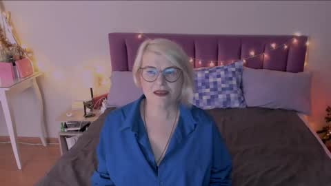 Sabrina MacMarren online show from January 14, 12:43 am