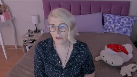 Sabrina MacMarren online show from January 6, 12:24 pm