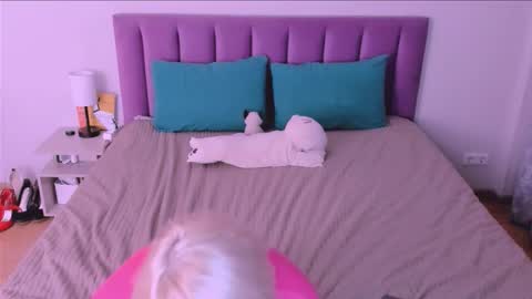 Snapshot of sabrinamacmarren chatting on September 26, 8:06 pm Sabrina MacMarren online show from September 26, 8:06 pm