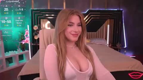 Snapshot of sabrinamuse chatting on September 30, 6:41 am Sabrina online show from September 30, 6:41 am