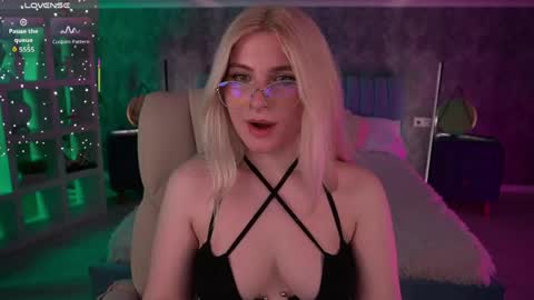 Sabrina online show from May 31, 6:09 pm