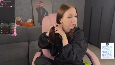 Snapshot of sabrinkaa chatting on September 22, 9:02 pm Sabi Ryder new acc online show from September 22, 9:02 pm