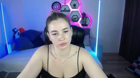 Sabrina Violet online show from September 22, 8:02 am