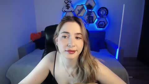 Sabrina Violet online show from January 8, 9:10 am