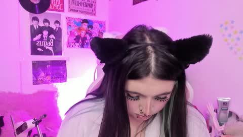 Ig  online show from December 16, 8:15 pm