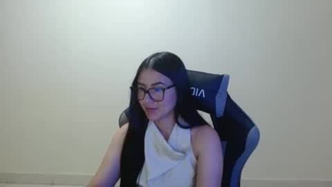 Sahaliefox  online show from February 19, 5:45 pm