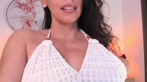 Sahara Garcia online show from December 13, 6:49 pm