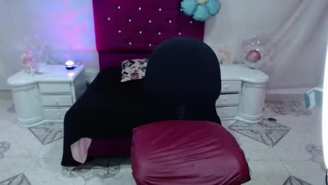 saharajonson online show from November 12, 8:23 am