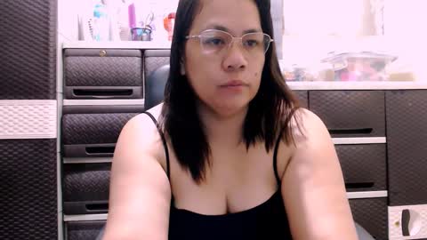 Snapshot of saint_flowerxxx chatting on October 26, 10:27 pm saint_flowerxxx online show from October 26, 10:27 pm