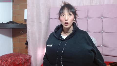 Sakura Skinny online show from December 10, 1:11 pm