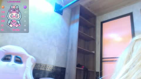 Snapshot of sally23_ chatting on October 22, 3:17 pm  salloy  online show from October 22, 3:17 pm