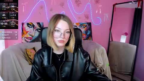 sally_meow online show from May 12, 12:12 pm