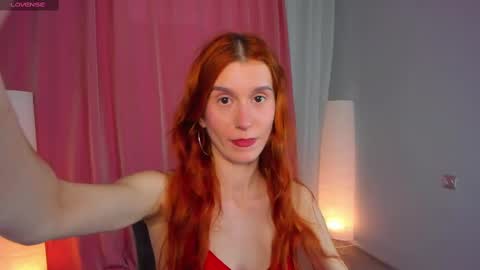 Snapshot of sallybiscuit chatting on February 27, 10:26 am Sally online show from February 27, 10:26 am