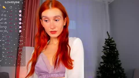 Snapshot of sallybiscuit chatting on December 4, 10:35 am Sally online show from December 4, 10:35 am