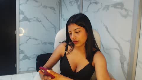 Snapshot of salmaportman_ chatting on February 26, 3:03 am salmaportman_ online show from February 26, 3:03 am