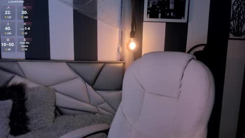 Snapshot of salome__evans chatting on February 25, 1:32 pm salome__evans online show from February 25, 1:32 pm