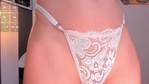 Snapshot of salome__evans chatting on January 10, 8:15 pm salome__evans online show from January 10, 8:15 pm