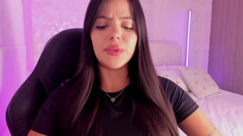 Snapshot of salomee_11 chatting on February 3, 2:47 am salo online show from February 3, 2:47 am