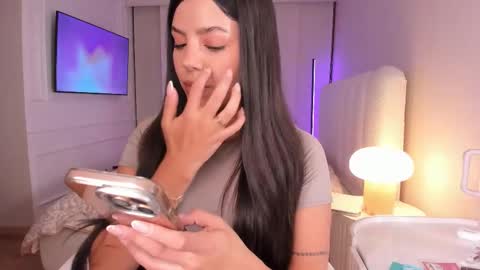 Snapshot of salomee_11 chatting on October 30, 1:30 am salo online show from October 30, 1:30 am