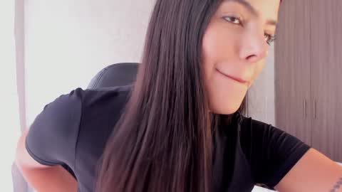 Snapshot of salomee_11 chatting on February 2, 4:43 pm salo online show from February 2, 4:43 pm