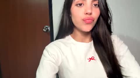 Snapshot of salomee_11 chatting on December 31, 3:55 am salo online show from December 31, 3:55 am