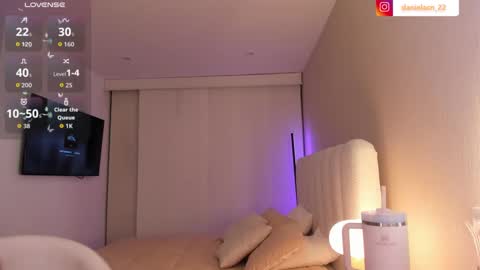 Snapshot of salomee_11 chatting on September 19, 3:27 am salo online show from September 19, 3:27 am