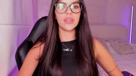Snapshot of salomee_11 chatting on February 25, 11:26 pm salo online show from February 25, 11:26 pm