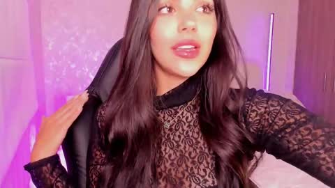 Snapshot of salomee_11 chatting on February 24, 3:42 am salo online show from February 24, 3:42 am