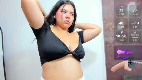 Snapshot of salomee_bigboobs chatting on October 25, 4:31 am Salome online show from October 25, 4:31 am