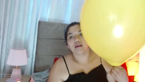 salomehotty_ online show from October 8, 9:08 pm