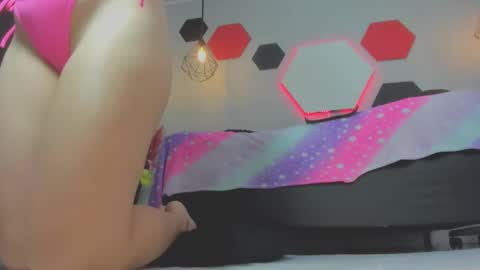 Snapshot of salomeswet chatting on September 24, 4:22 am martina online show from September 24, 4:22 am