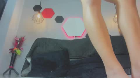 Snapshot of salomeswet chatting on October 5, 3:44 am martina online show from October 5, 3:44 am