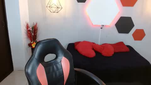martina online show from December 25, 4:12 am