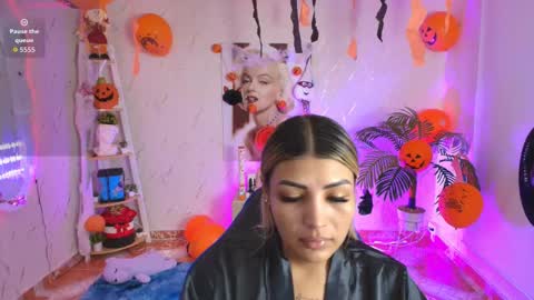 Snapshot of saloomee__ chatting on October 21, 11:14 am SALOME online show from October 21, 11:14 am