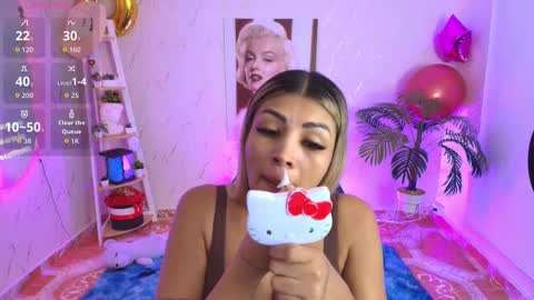 Snapshot of saloomee__ chatting on October 14, 10:51 am SALOME online show from October 14, 10:51 am