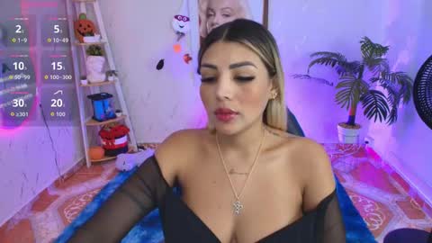 SALOME online show from November 6, 6:47 pm