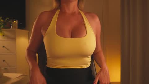 IsaBella-  online show from April 11, 8:12 pm