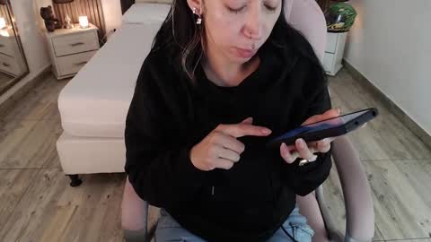 SAM MANSON online show from January 11, 12:29 pm