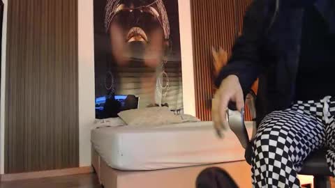 SAM MANSON online show from February 10, 12:08 pm