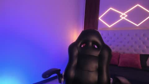 Snapshot of samabiecrussie chatting on October 28, 12:16 am samabiecrussie online show from October 28, 12:16 am