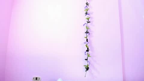 Snapshot of samanta_roberts1 chatting on February 15, 12:43 pm Samanta online show from February 15, 12:43 pm