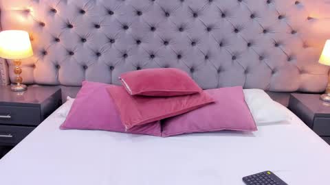 Snapshot of samantaa_g chatting on February 13, 1:05 pm Samantaa G online show from February 13, 1:05 pm