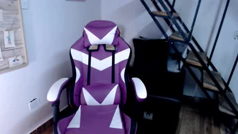 Snapshot of samantha2girl chatting on September 28, 7:52 pm samantha online show from September 28, 7:52 pm