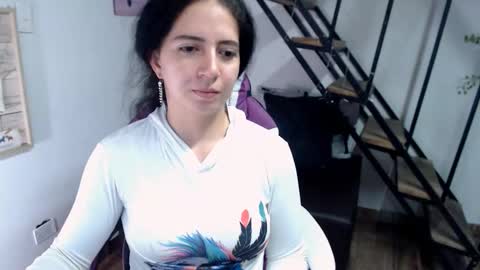 Snapshot of samantha2girl chatting on October 9, 9:41 pm samantha online show from October 9, 9:41 pm