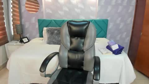 samantha__gomez1 online show from October 13, 12:52 pm