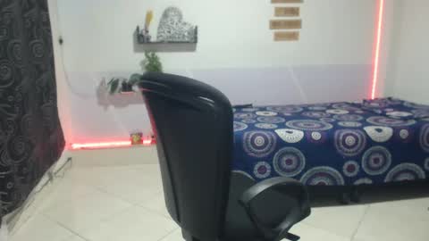 Snapshot of samantha__morris chatting on December 15, 2:52 am sammy online show from December 15, 2:52 am